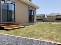 高麗芝の景観に調和する枕木階段