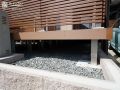 雑草対策を施したデッキ下