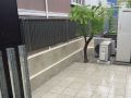 既存塀もボードを施工して美しく