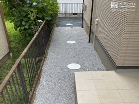 雑草対策をした建物まわり