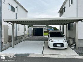 大切な愛車をしっかり守る折半屋根のカーポートを設置した外構工事