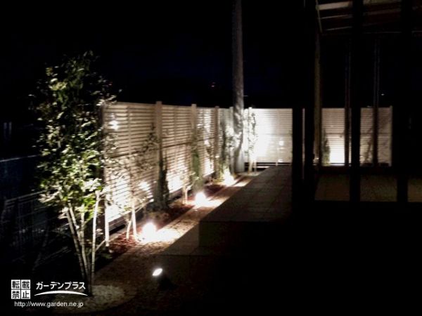 夜のライトアップも美しいガーデンルームと植栽工事 No 3014 花壇 菜園 芝生の施工例 さくら外壁塗装店 夜のライトアップも美しいガーデンルームと植栽工事 No 3014 花壇 菜園 芝生の施工例 さくら外壁塗装店