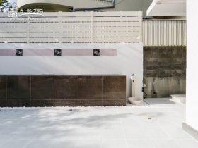 気になる視線を優しく遮る目隠しフェンス