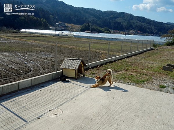 No.5923 危険な場所を開放感と効果的な形状で安心安全対策する外周フェンス設置工事