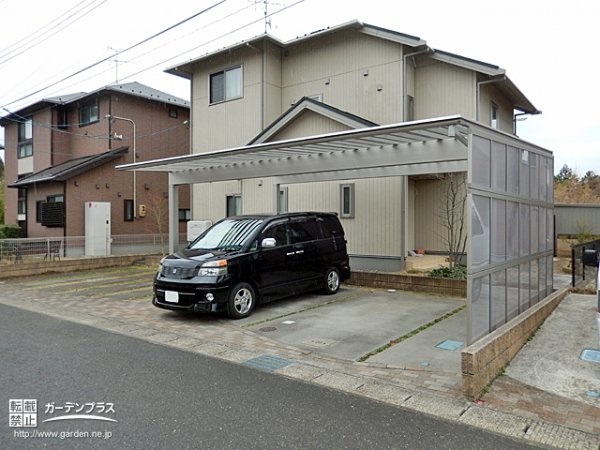 No.5929 愛らしい色合いの自然石が主庭へと導いてくれる園路のガーデンリフォーム