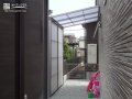 自転車やお子様の外遊びのおもちゃ置場になるストックヤード,
