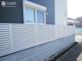 白いカラーがお住まいを引き立てる目隠しフェンス