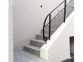 エレガントなタイルで優しく階段をエスコートするアプローチ階段のリフォーム工事